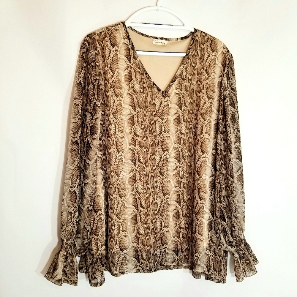 Southern Stitch Top Women's XXL V-Neck Tunic Beige Snake Print Sheer Lined